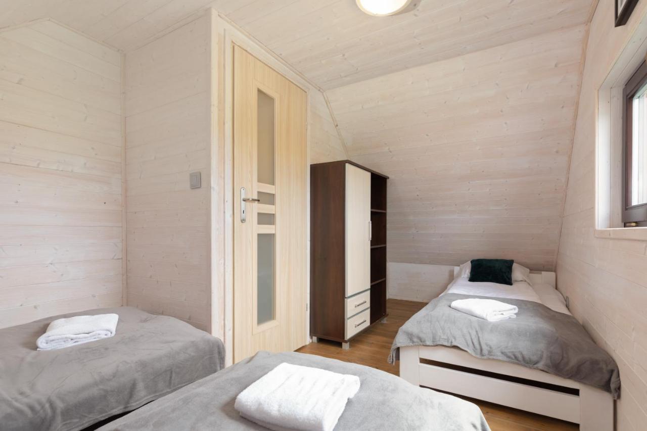 Strzezenice Domek Wakacyjny By Noclegi Renters エクステリア 写真